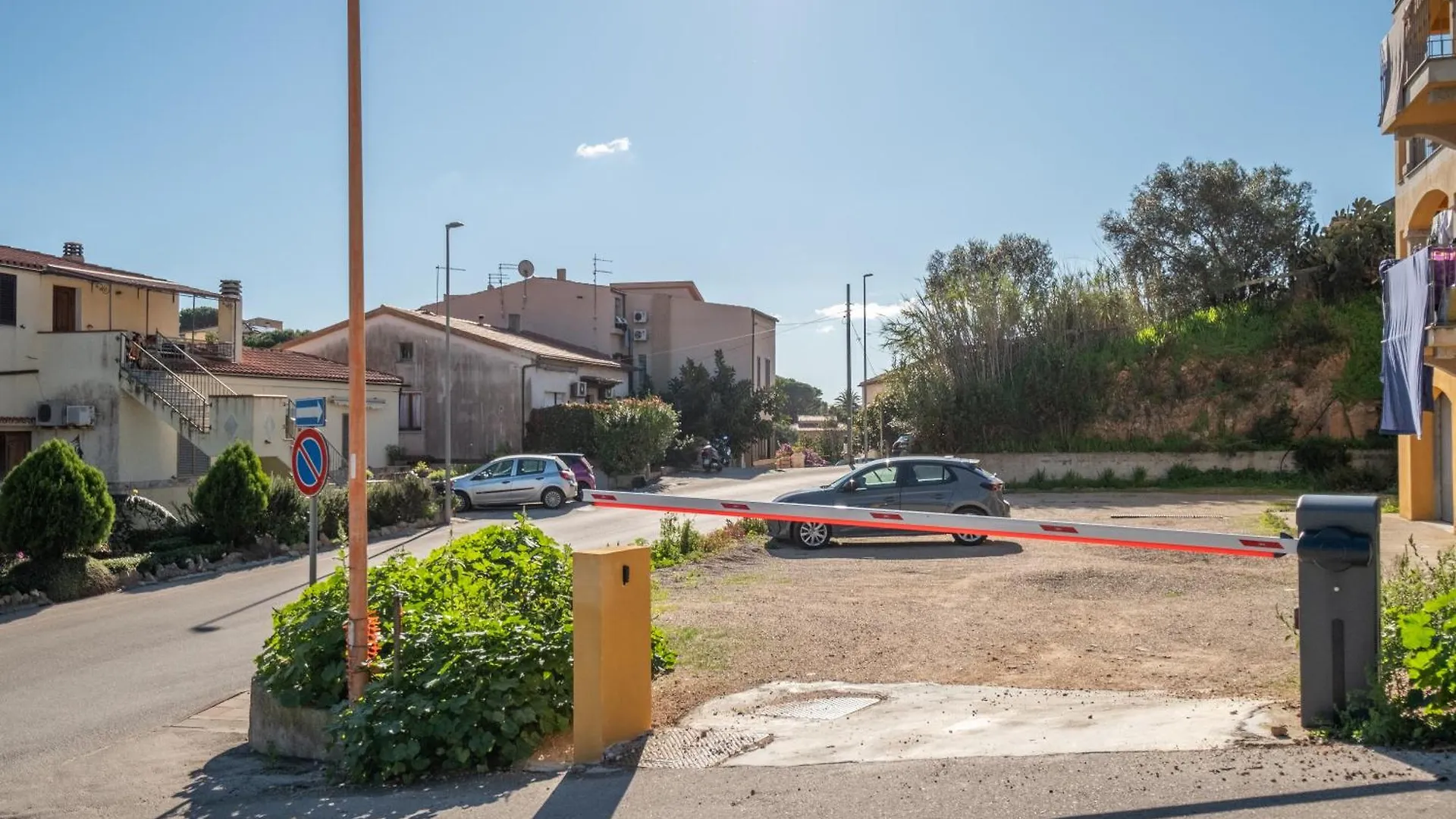 Parcheggio-Posizione Centrale-Vista Mare Parziale Ла-Маддалена 0*,  Италия